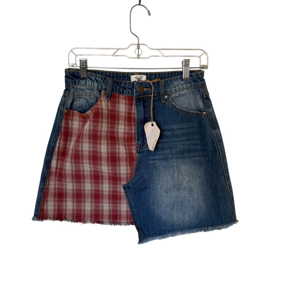 Easel Denim Plaid Skirt Womens Small Blue Red NEW Asymmetrical Raw Hem Mini‎